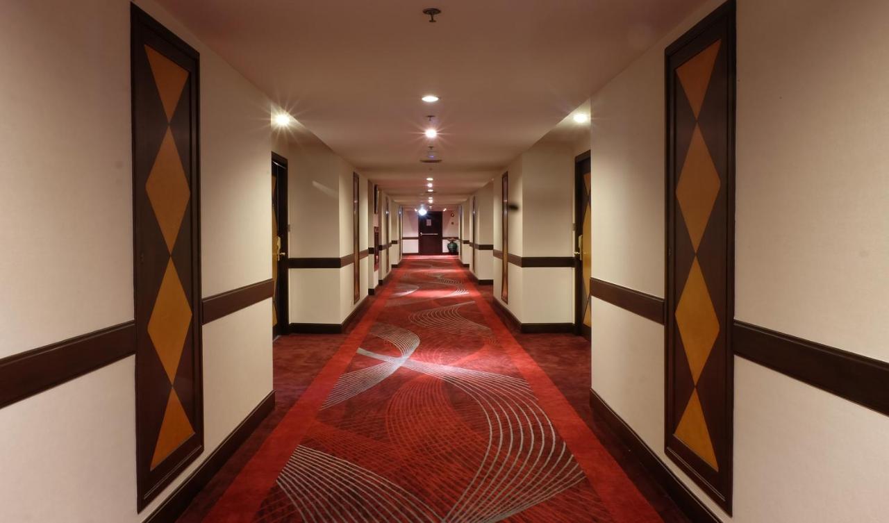Zenith Sukhumvit Hotel Bangkok Exterior foto