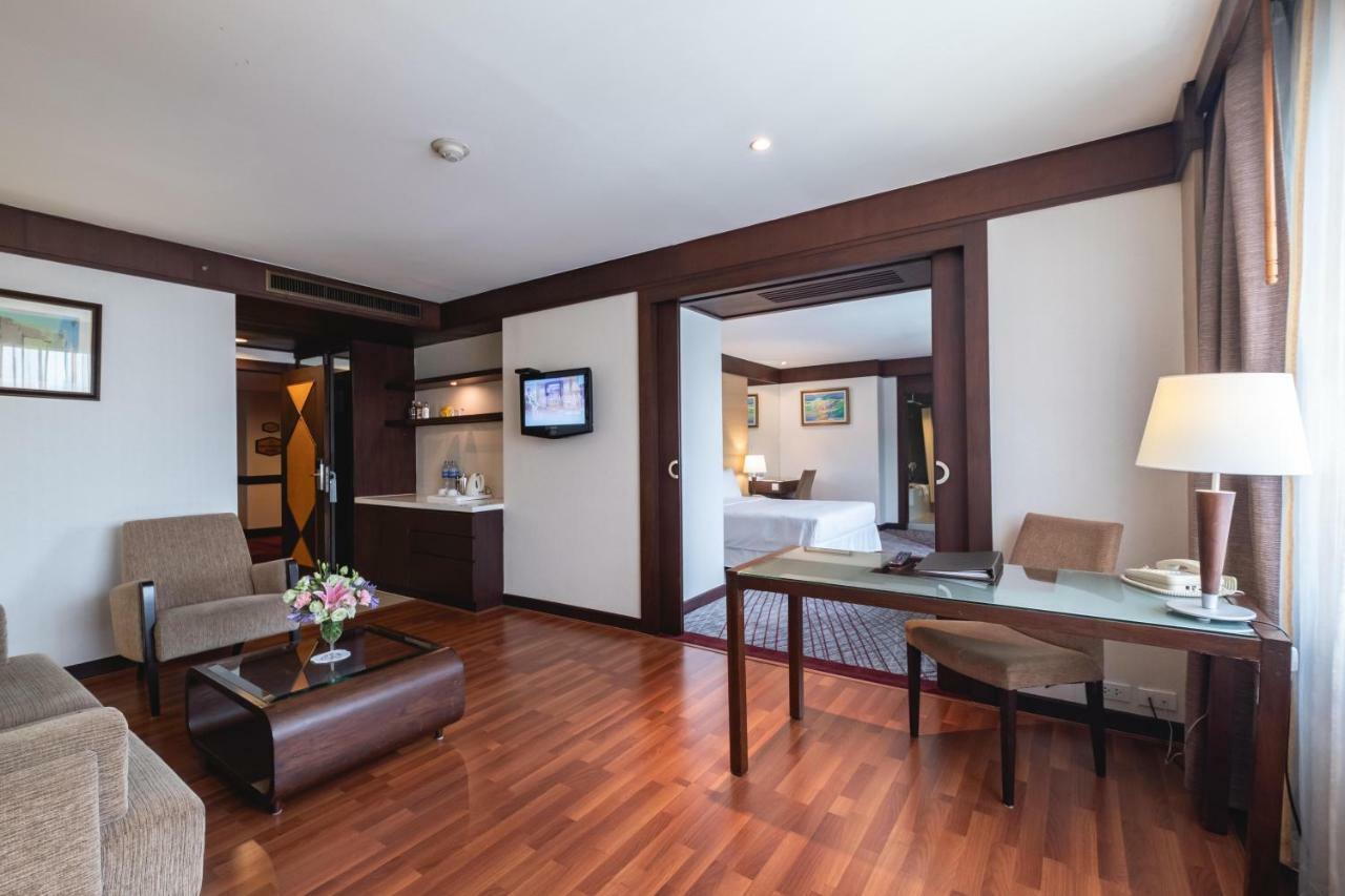 Zenith Sukhumvit Hotel Bangkok Exterior foto